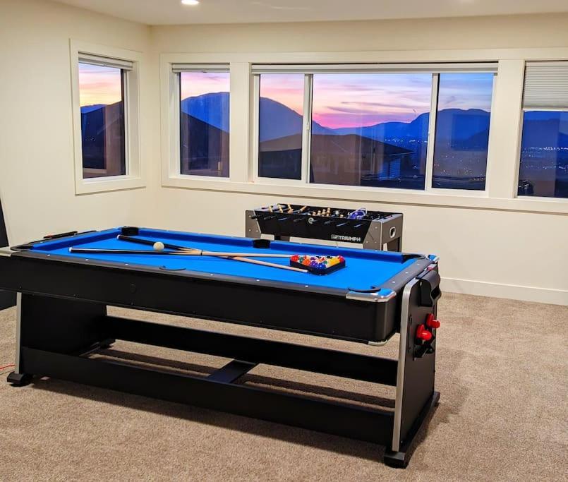 فيلا Mountain Retreat With Views, Hot Tub, Games & Ac تشيليواك المظهر الخارجي الصورة