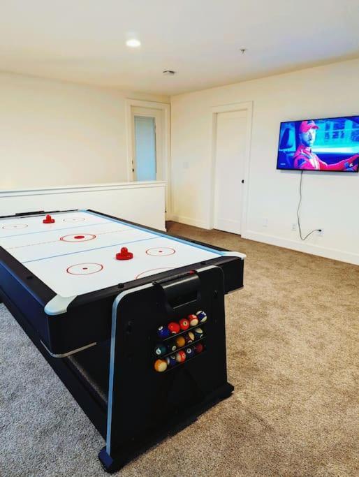 فيلا Mountain Retreat With Views, Hot Tub, Games & Ac تشيليواك المظهر الخارجي الصورة